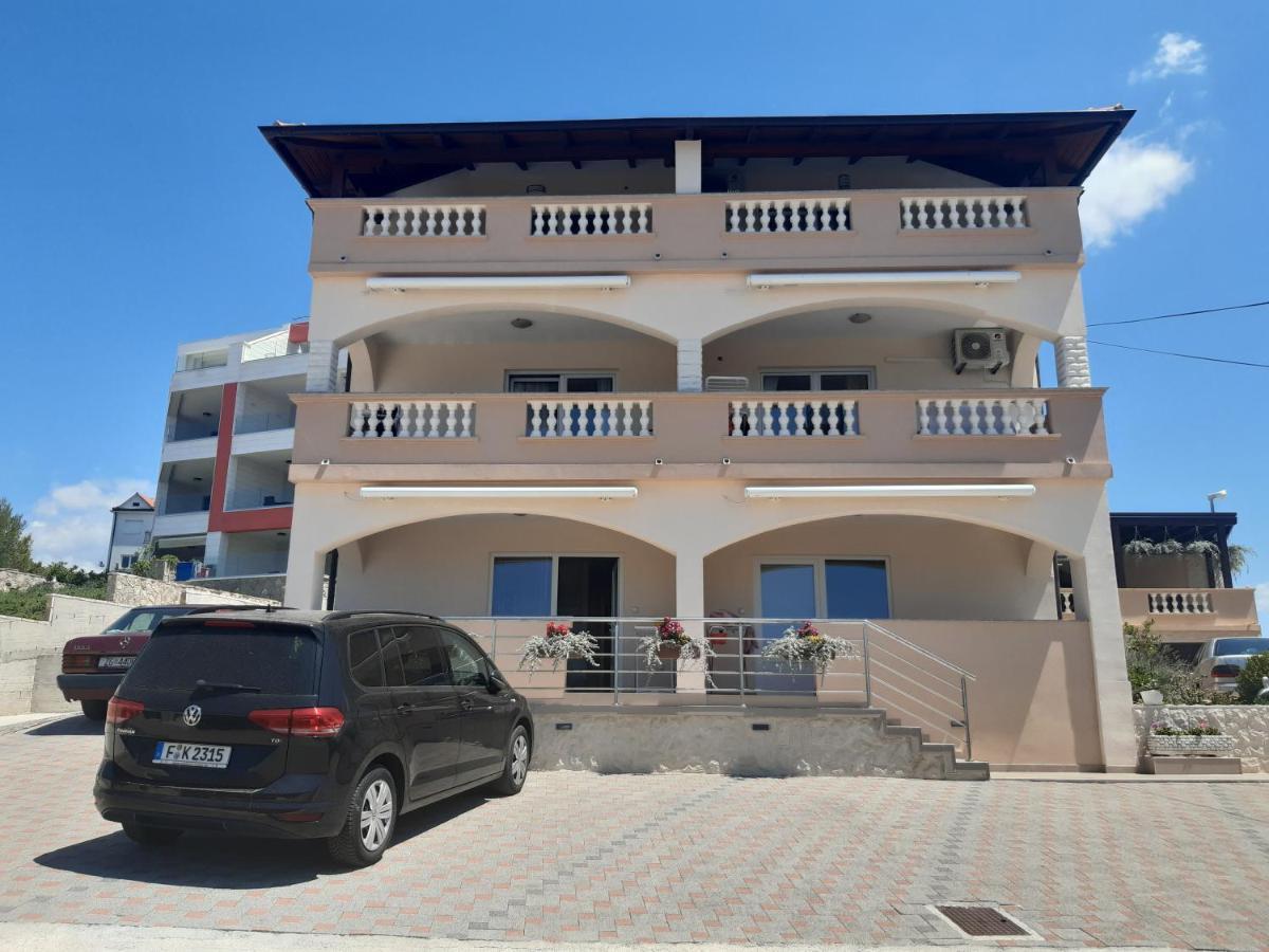Apartmani Vera Primosten Bagian luar foto