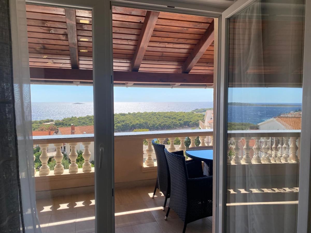 Apartmani Vera Primosten Bagian luar foto
