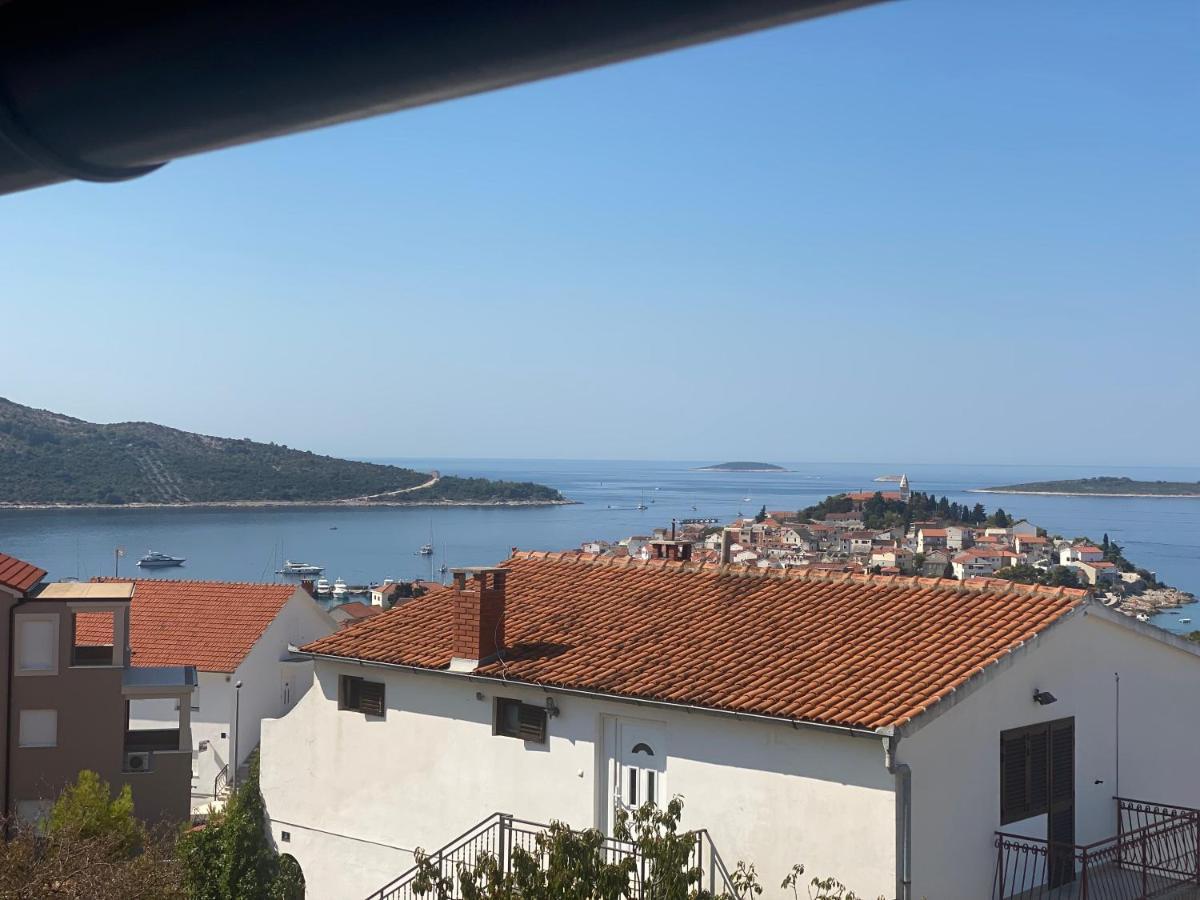 Apartmani Vera Primosten Bagian luar foto