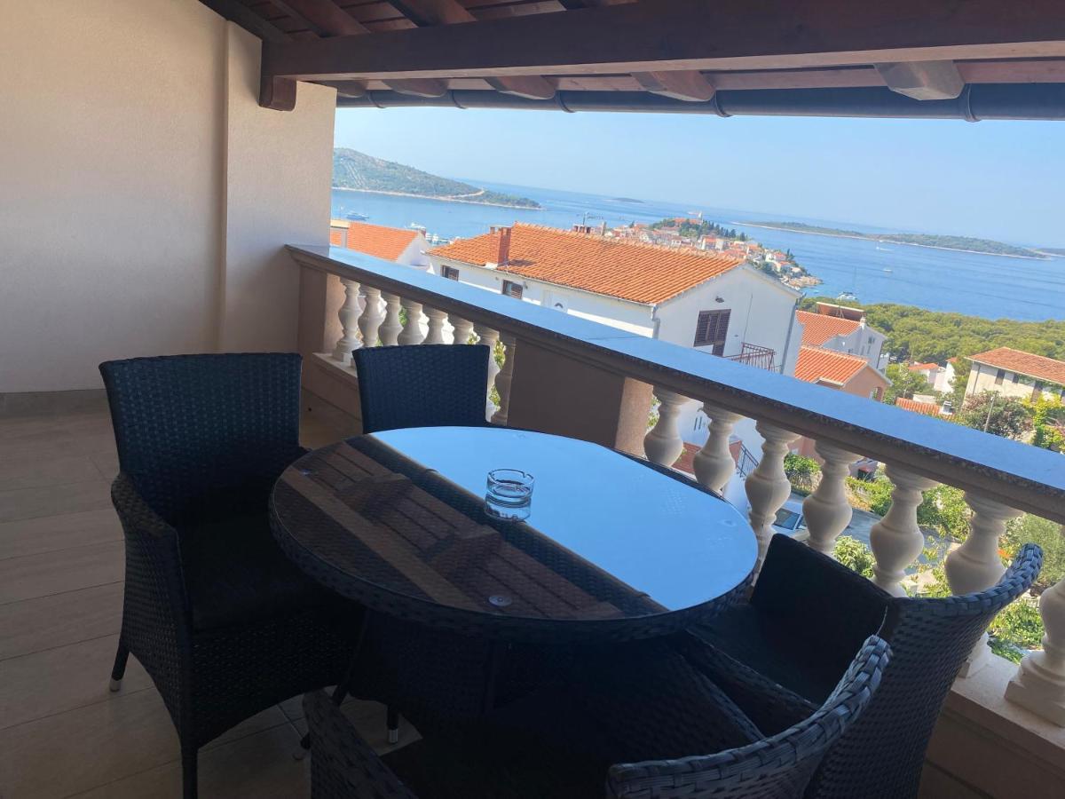 Apartmani Vera Primosten Bagian luar foto