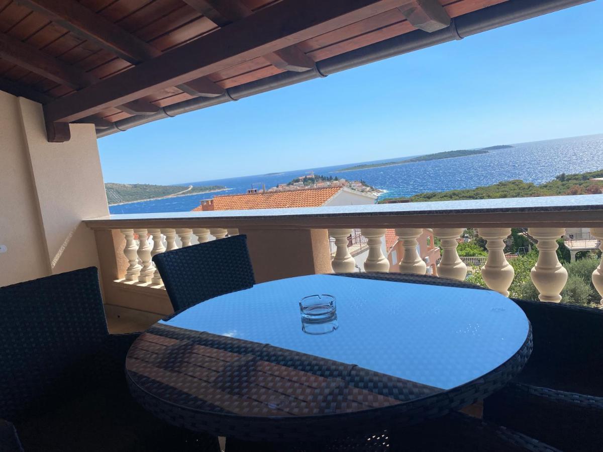 Apartmani Vera Primosten Bagian luar foto