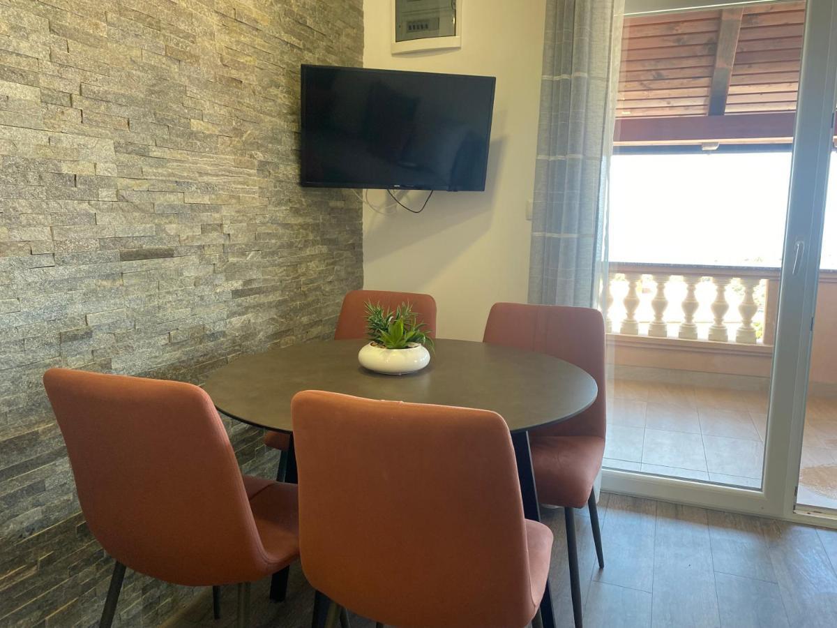 Apartmani Vera Primosten Bagian luar foto