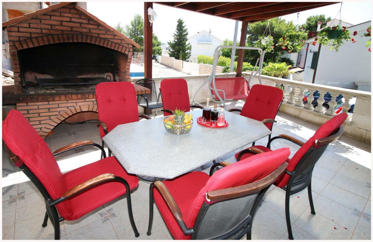 Apartmani Vera Primosten Bagian luar foto