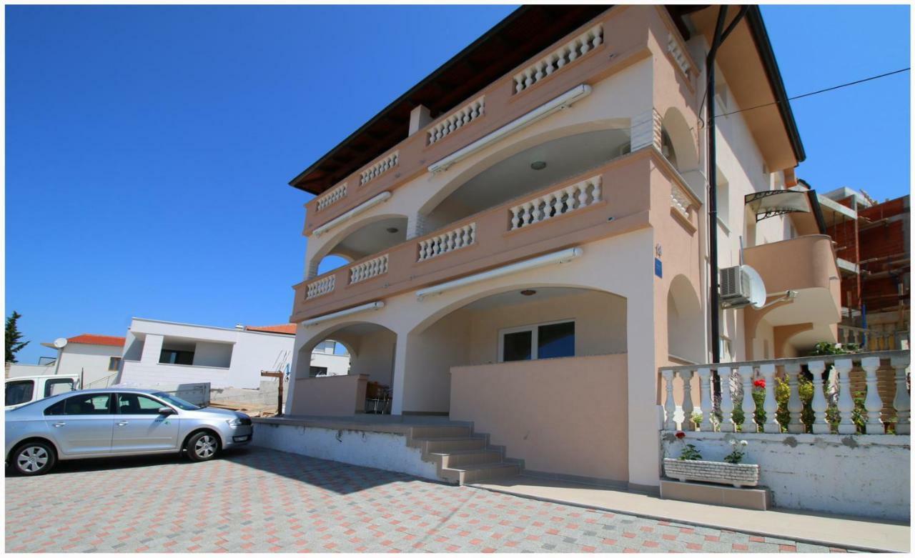 Apartmani Vera Primosten Bagian luar foto