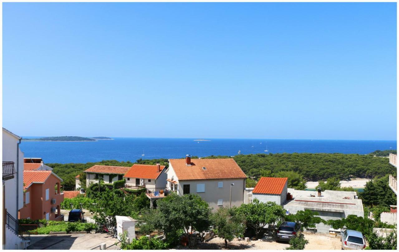 Apartmani Vera Primosten Bagian luar foto