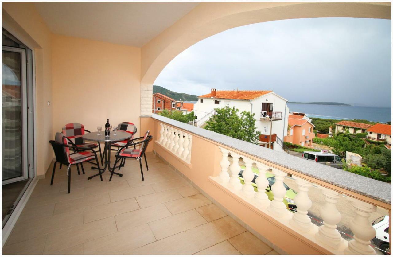 Apartmani Vera Primosten Bagian luar foto