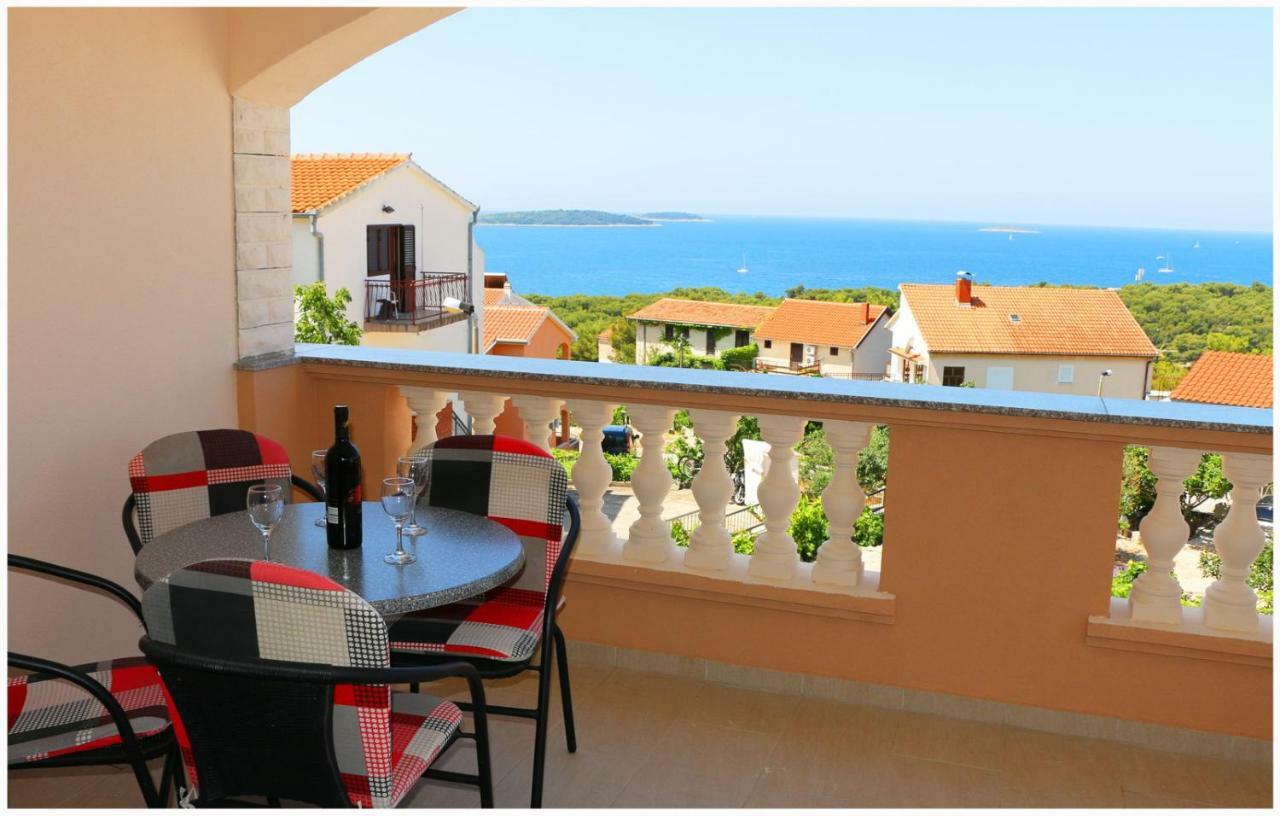 Apartmani Vera Primosten Bagian luar foto
