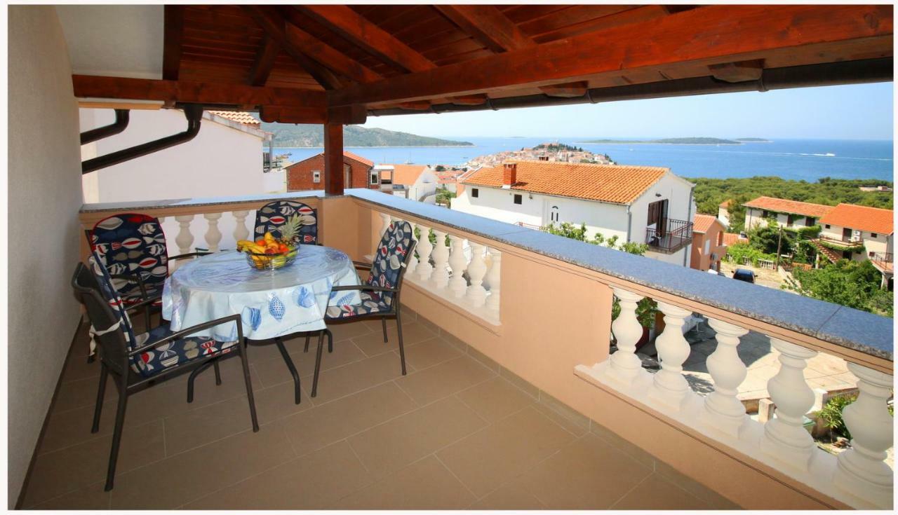 Apartmani Vera Primosten Bagian luar foto